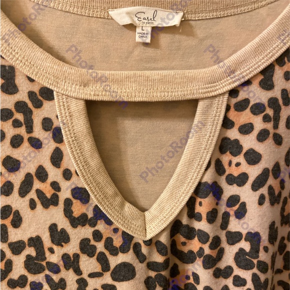 EASEL Long Sleeve Animal Print Top           Size LARGE  Excellent Used … - Picture 6 of 7